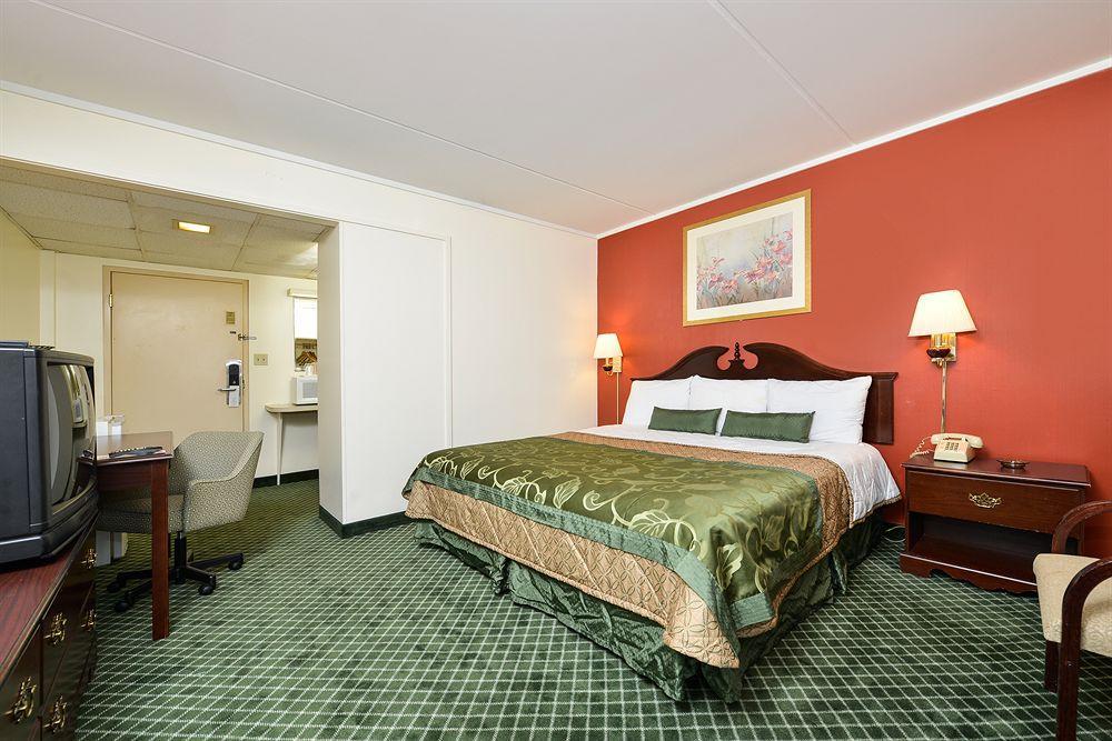Center Street Value Inn Auburn Exteriér fotografie